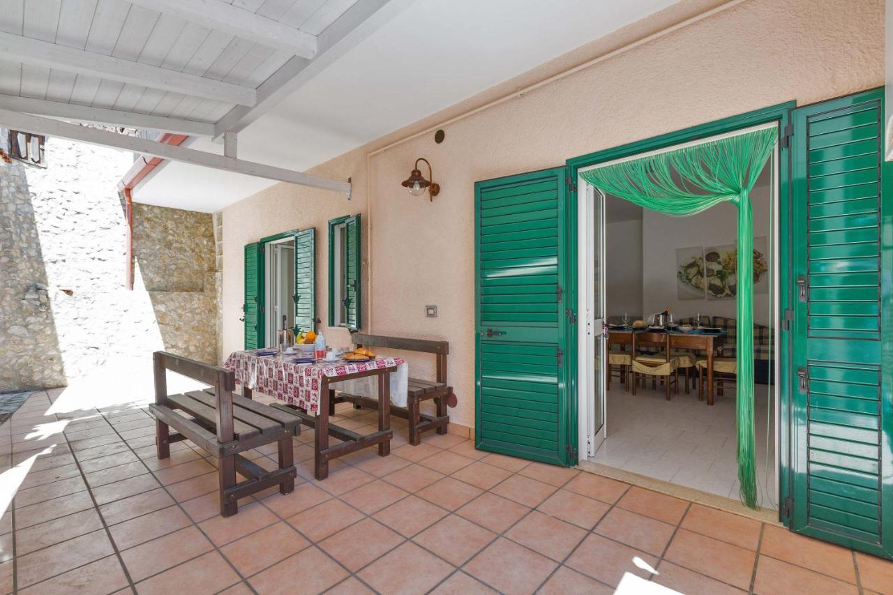 Ferienwohnung Il Bacio Del Sole By Barbarhouse Vieste Exterior foto