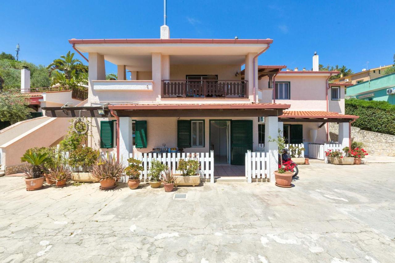 Ferienwohnung Il Bacio Del Sole By Barbarhouse Vieste Exterior foto