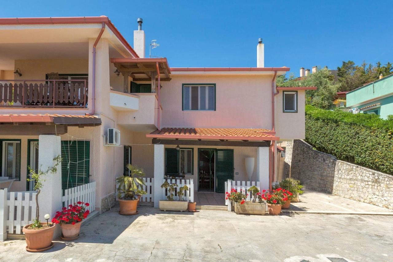 Ferienwohnung Il Bacio Del Sole By Barbarhouse Vieste Exterior foto